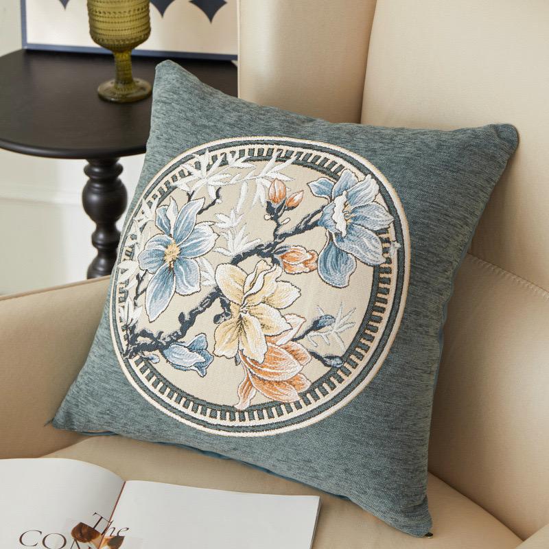 Sarung Bantal Kursi Sofa Coverta Belgi Classic Flower 45x45cm dengan Motif Bunga yang Halus dan Detail Bordiran Menawan - Dekorasi