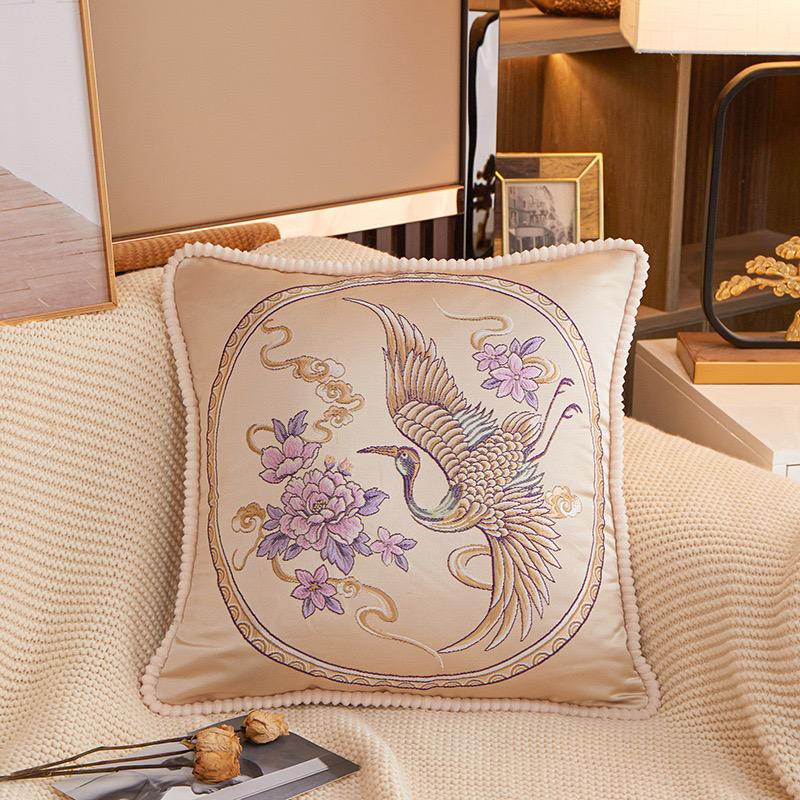 Sarung Bantal Kursi Sofa Coverta Belgi Classic Flower 45x45cm dengan Motif Bunga yang Halus dan Detail Bordiran Menawan - Dekorasi