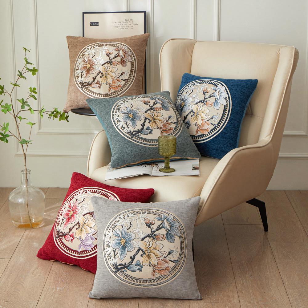 Sarung Bantal Kursi Sofa Coverta Belgi Classic Flower 45x45cm dengan Motif Bunga yang Halus dan Detail Bordiran Menawan - Dekorasi