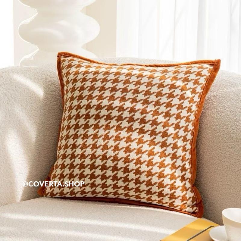 Sarung Bantal Sofa Kursi Japandi Style Coklat Putih Motif Kuda Geometris Premium 45x45cm