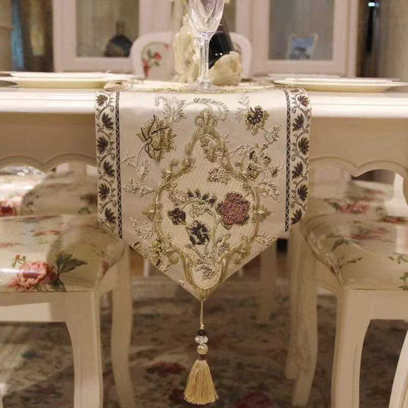 Table Runner Panjang / Taplak Meja Makan Panjang Jumeirah Gold