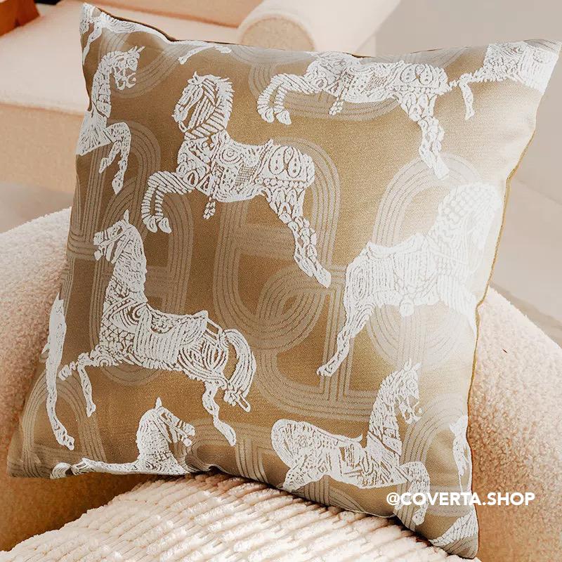 Sarung Bantal Sofa Kursi Japandi Style Coklat Putih Motif Kuda Geometris Premium 45x45cm