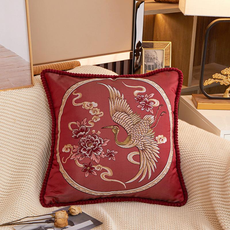 Sarung Bantal Kursi Sofa Coverta Belgi Classic Flower 45x45cm dengan Motif Bunga yang Halus dan Detail Bordiran Menawan - Dekorasi