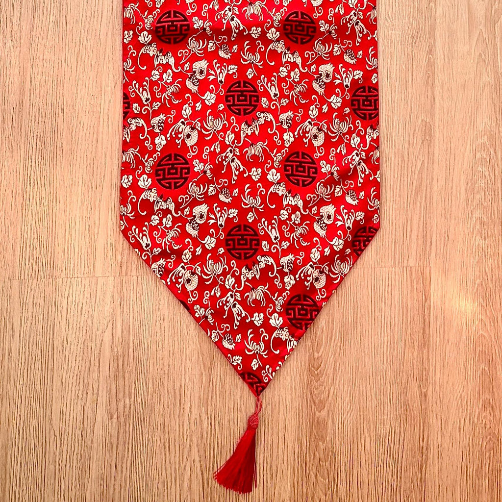 Coverta Shop Table Runner Meja Imlek Warna Merah Hoki Dekorasi Meja Tahun Baru China Golden Dynasty Elegan Mewah Khas Oriental