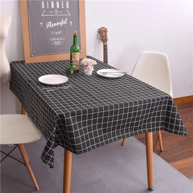 Taplak Meja Makan Kain Segi - Hitam - Motif Kotak Kotak