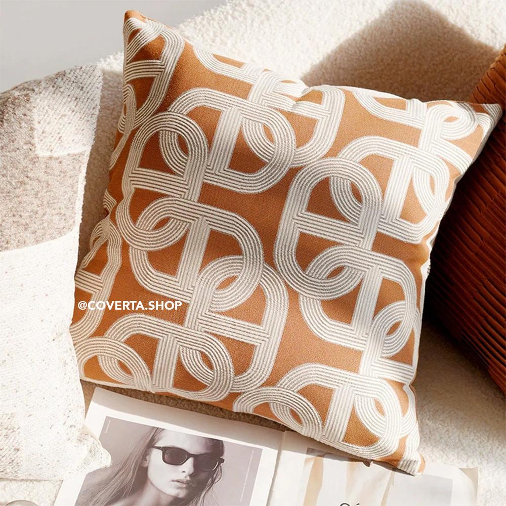 Sarung Bantal Sofa Kursi Japandi Style Coklat Putih Motif Kuda Geometris Premium 45x45cm