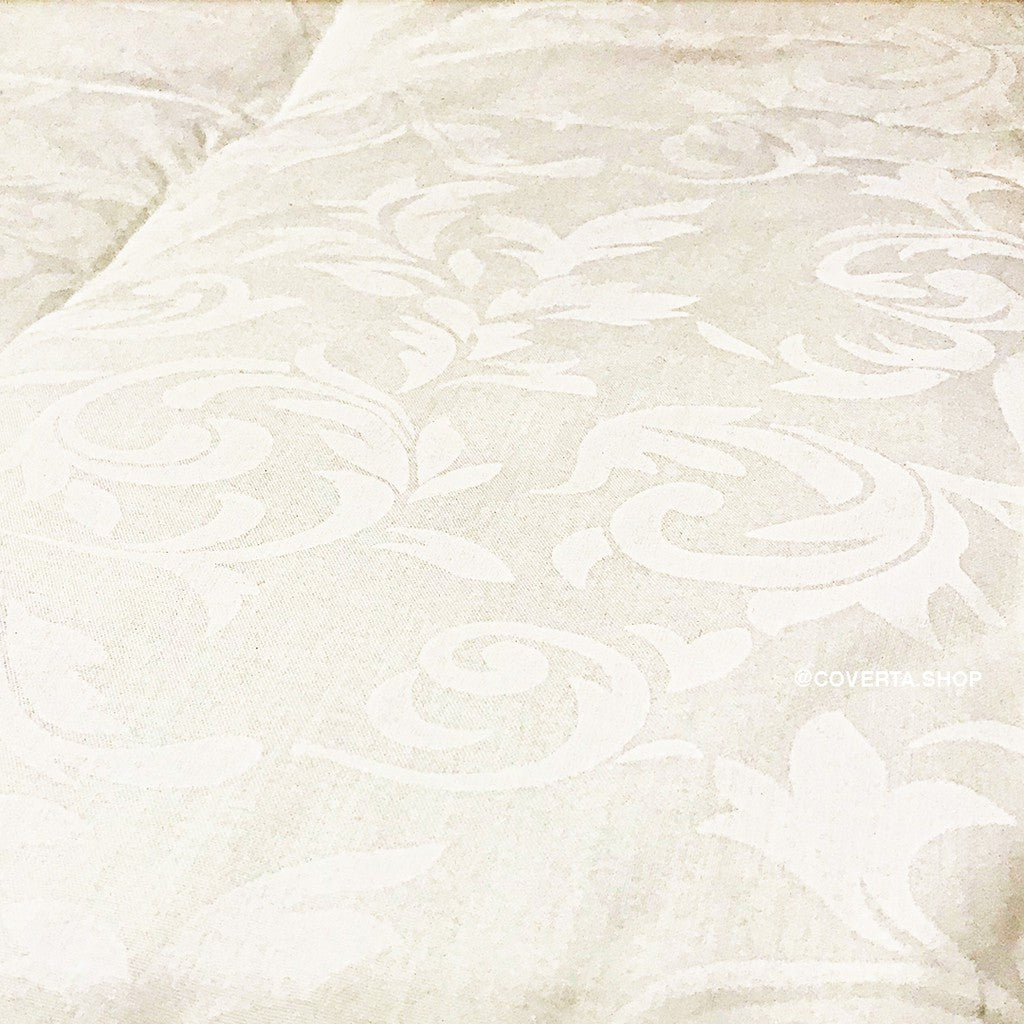 Bed Cover Hotel Salur / Kotak Single Comforter (Tanpa Sprei) 150x210cm