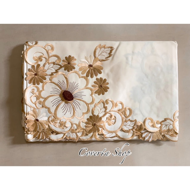 Taplak Meja Makan Bordir Cream Set Serbet 4-6 Kursi - 135x180cm