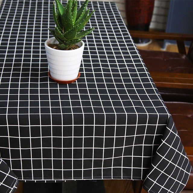 Taplak Meja Makan Kain Segi - Hitam - Motif Kotak Kotak