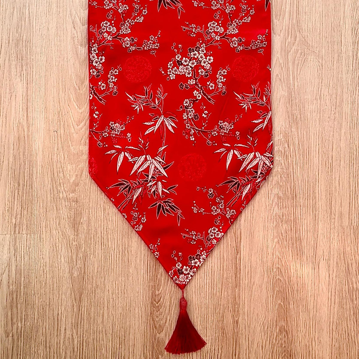 Coverta Shop Table Runner Meja Imlek Warna Merah Hoki Dekorasi Meja Tahun Baru China Golden Dynasty Elegan Mewah Khas Oriental