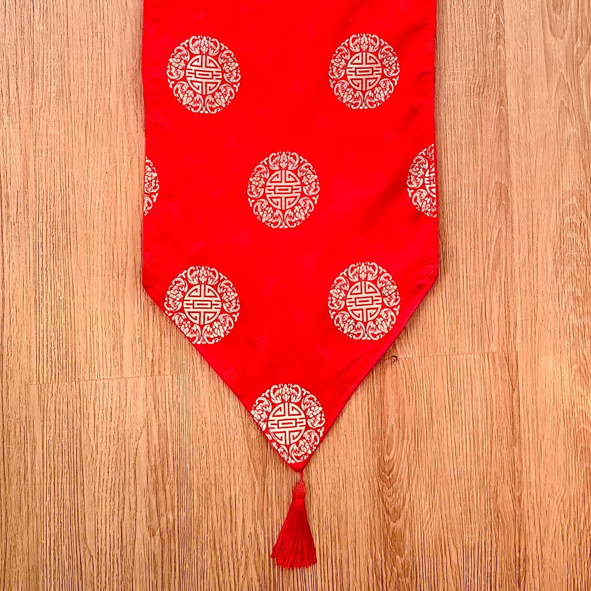 Coverta Shop Table Runner Meja Imlek Warna Merah Hoki Dekorasi Meja Tahun Baru China Golden Dynasty Elegan Mewah Khas Oriental