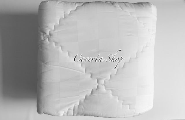 Bed Cover Hotel Putih Salur / Kotak Dobby Comforter 160x220cm (Tanpa Sprei)