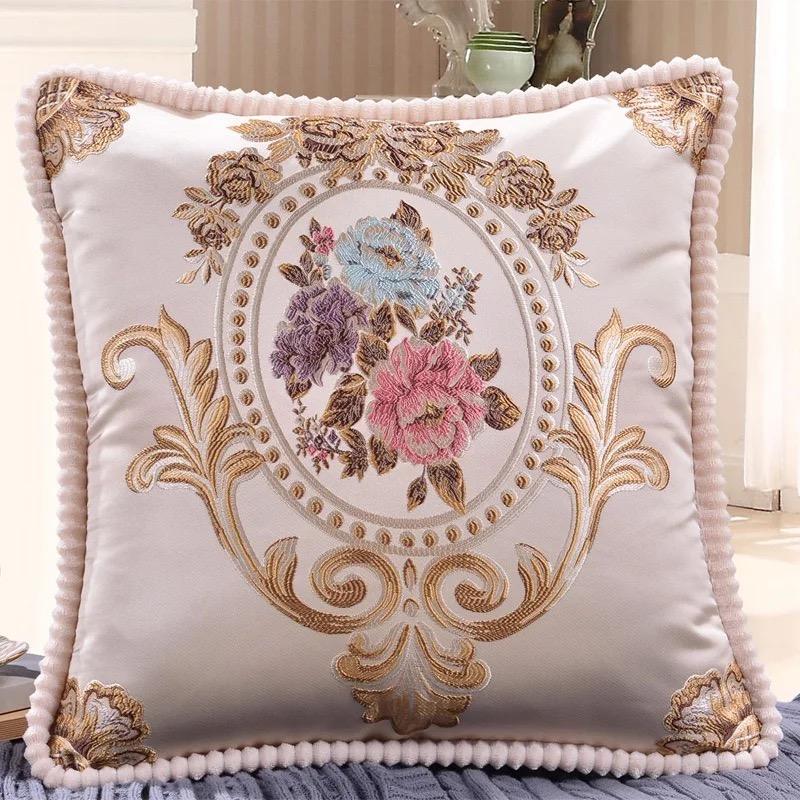 Sarung Bantal Kursi Sofa Coverta Belgi Classic Flower 45x45cm dengan Motif Bunga yang Halus dan Detail Bordiran Menawan - Dekorasi