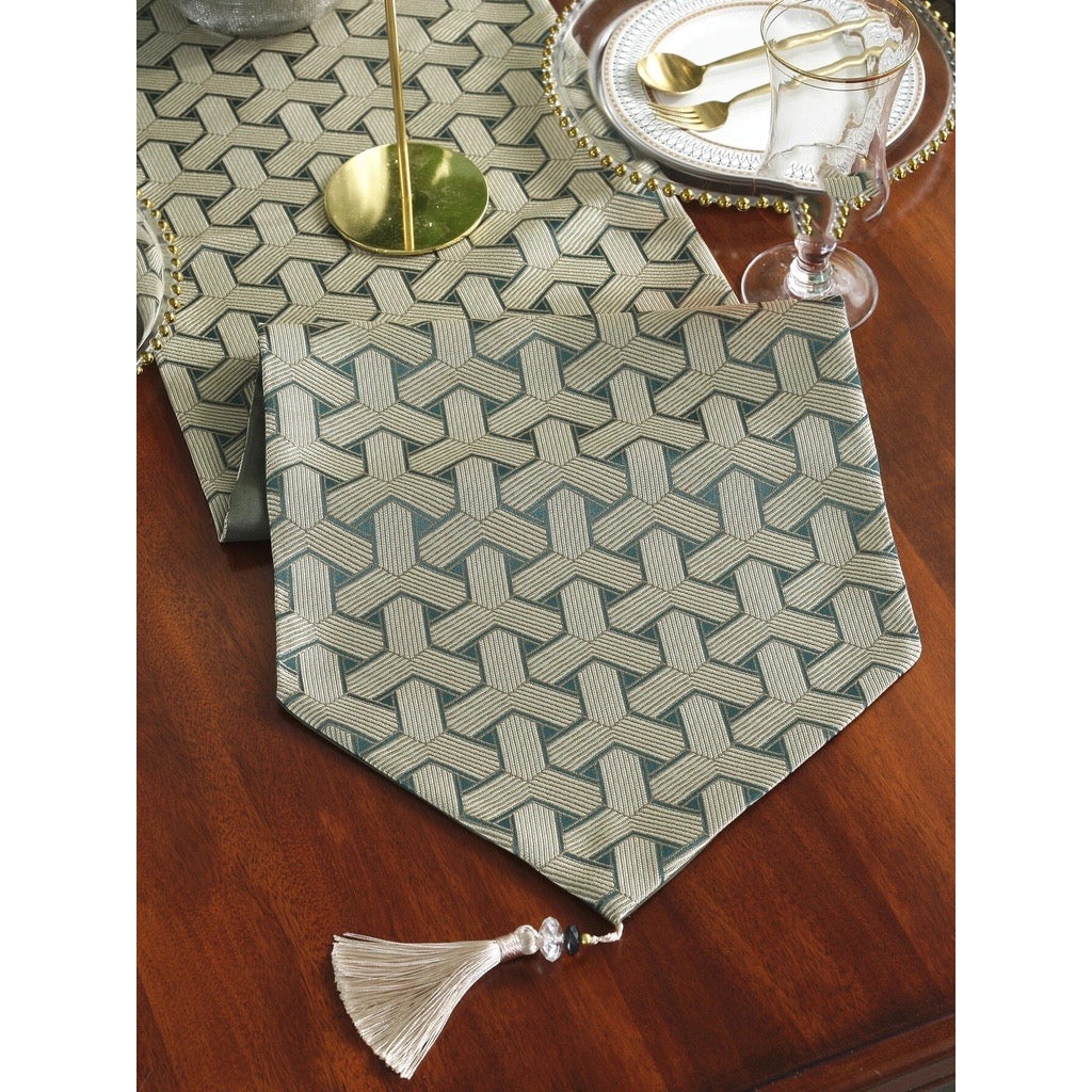 Taplak Meja Kain Panjang | Table Runner motif G0Y4RD