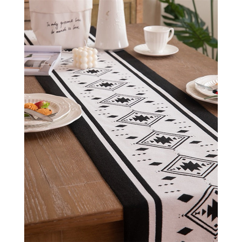 Table Runner Aesthetic Minimalis | Taplak Meja Panjang Monochrome