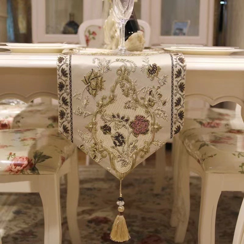 Table Runner Panjang / Taplak Meja Makan Panjang Jumeirah Gold