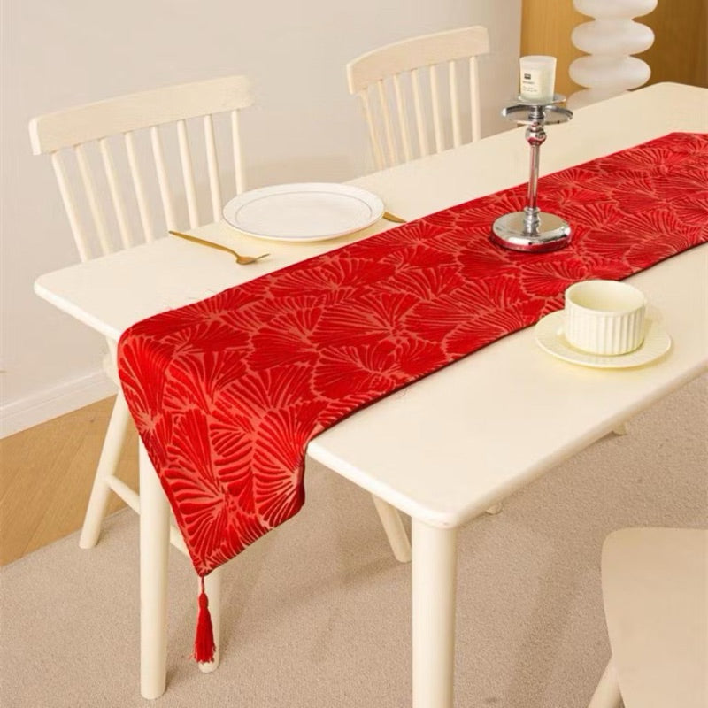 Table Runner Merah Premium Dekorasi Meja Makan Elegan
