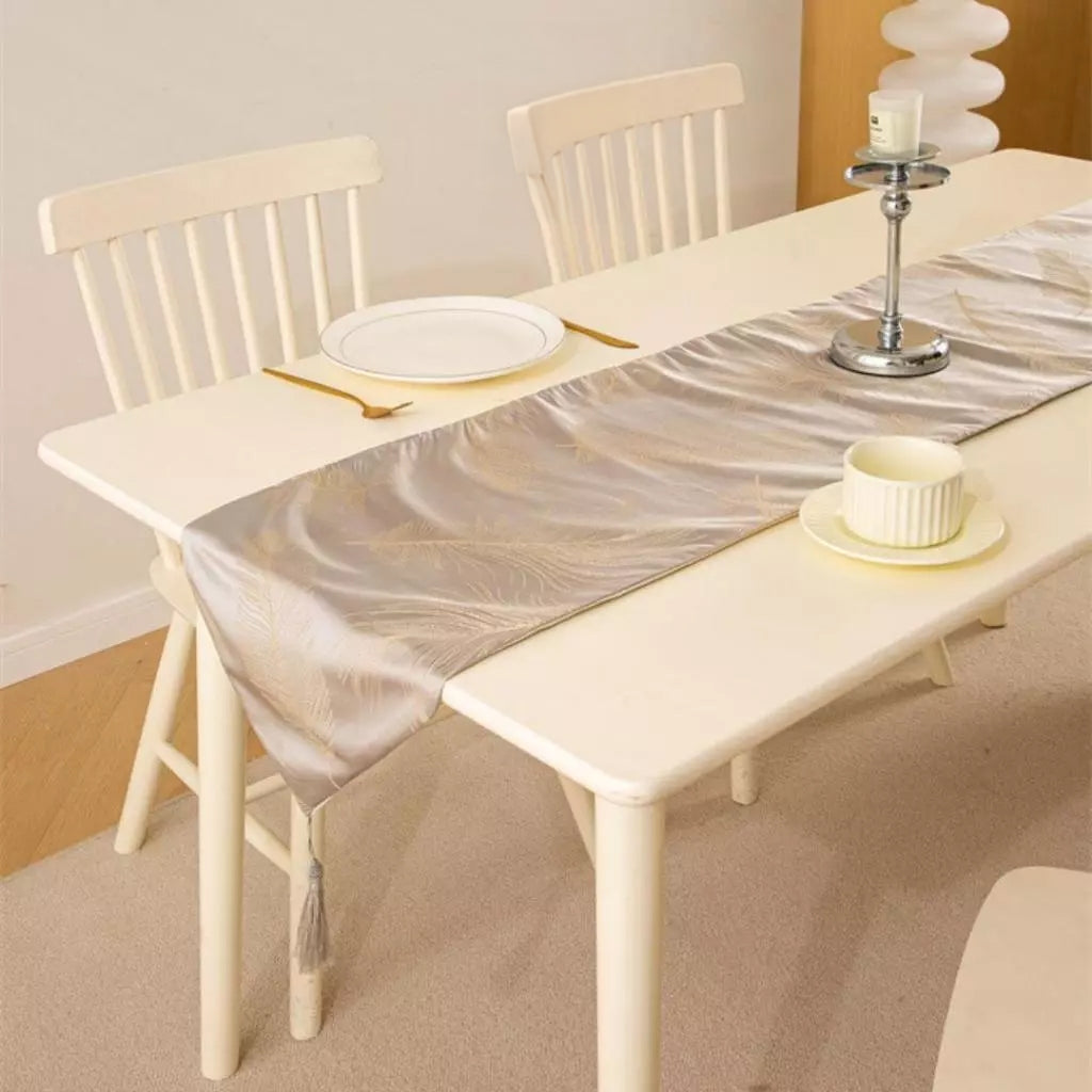 Table Runner / Taplak Meja Tamu / Taplak Meja Makan Motif Feather