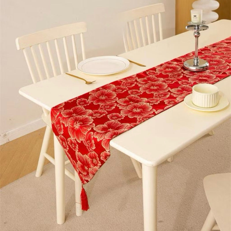 Table Runner Merah Premium Dekorasi Meja Makan Elegan