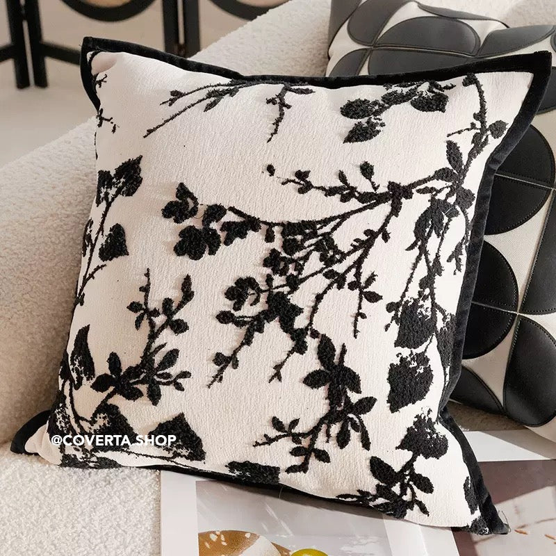 Sarung Bantal Sofa Minimalis Hitam Putih Monochrome – Cushion Cover Motif Modern Scandinavian