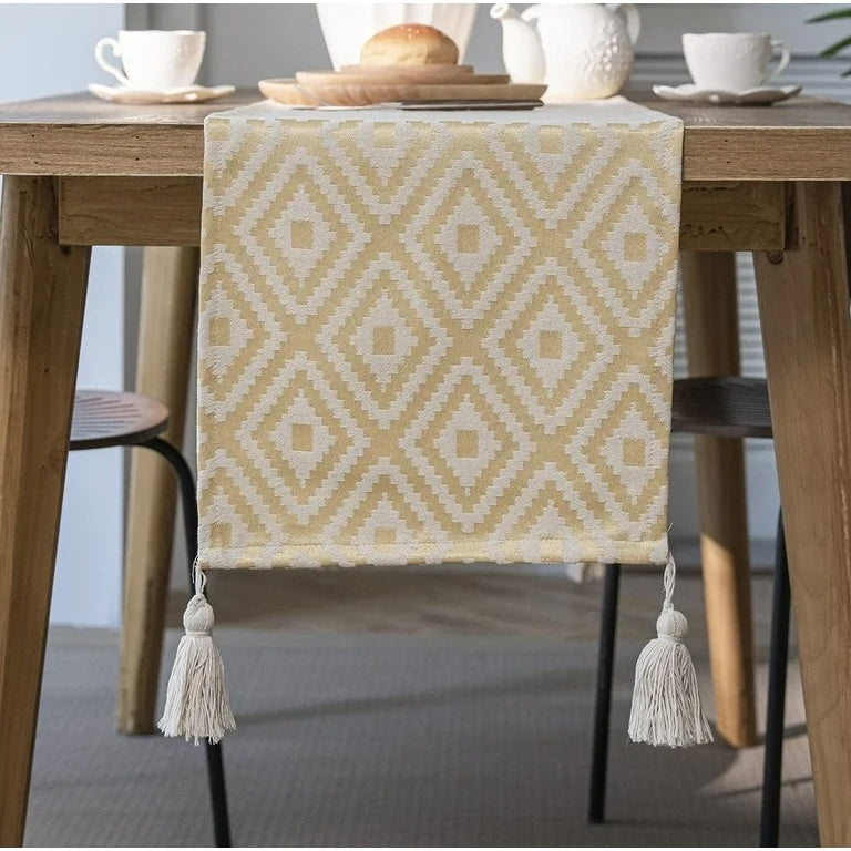 Table Runner Boho Scandinavian | Alas Meja Panjang Motif Geometris dengan Tassel