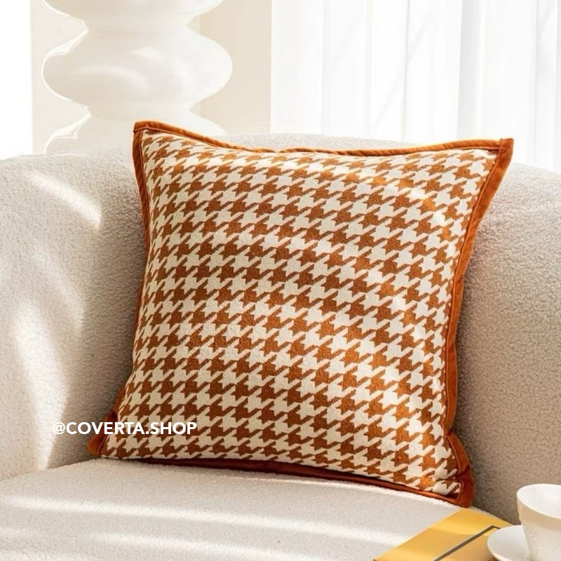 Sarung Bantal Sofa Kursi Japandi Style Coklat Putih Motif Kuda Geometris Premium 45x45cm