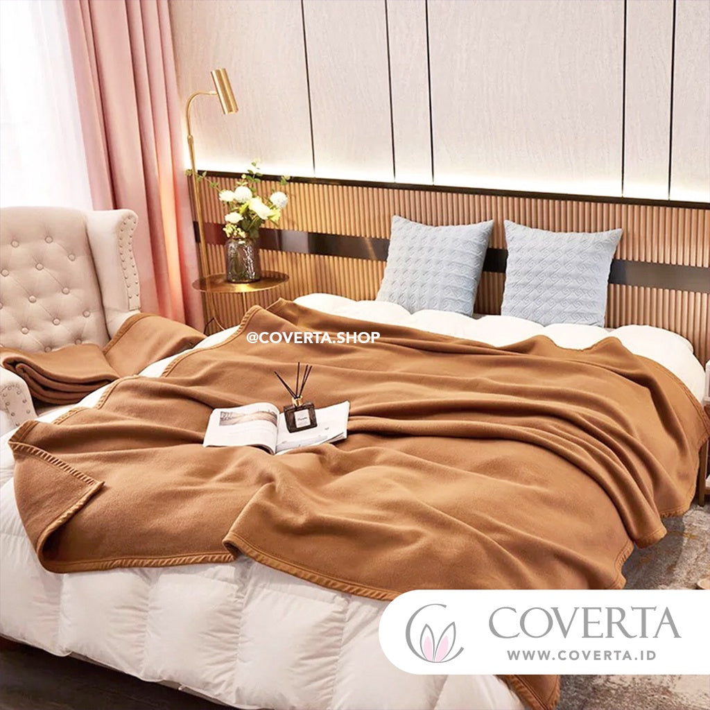 Coverta Selimut Polos Flanel - Coklat Muda - 160x200cm